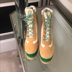 Steve Madden lace-up boots, camel suede & fabric.